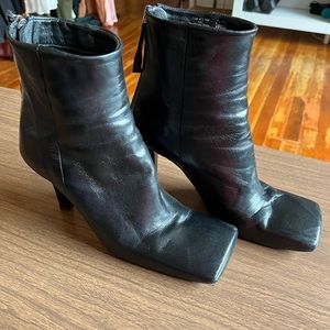 Gently worn. Square toe. High heeled boot